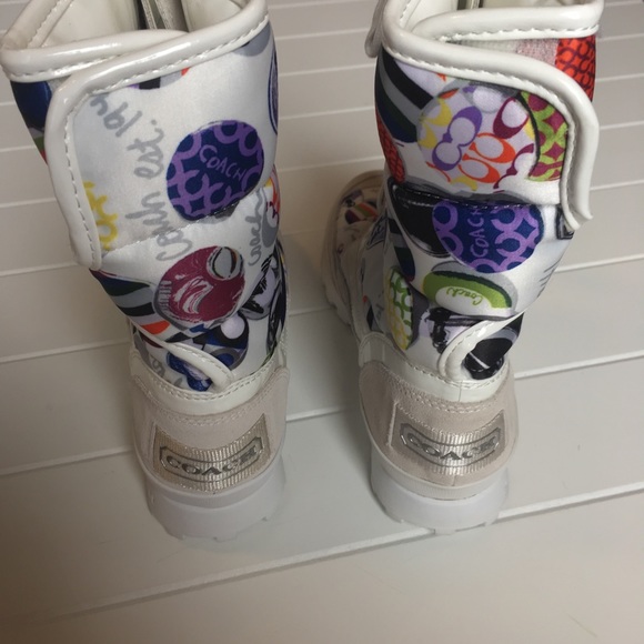 [Coach] NIB Multicolor Dorean Print Snow Boots New - Picture 4 of 7